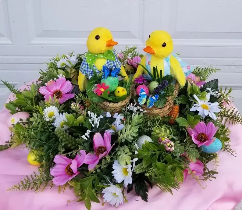 75 Adorable Easter Centerpieces For Parties To Put On Your Table 4 image 251