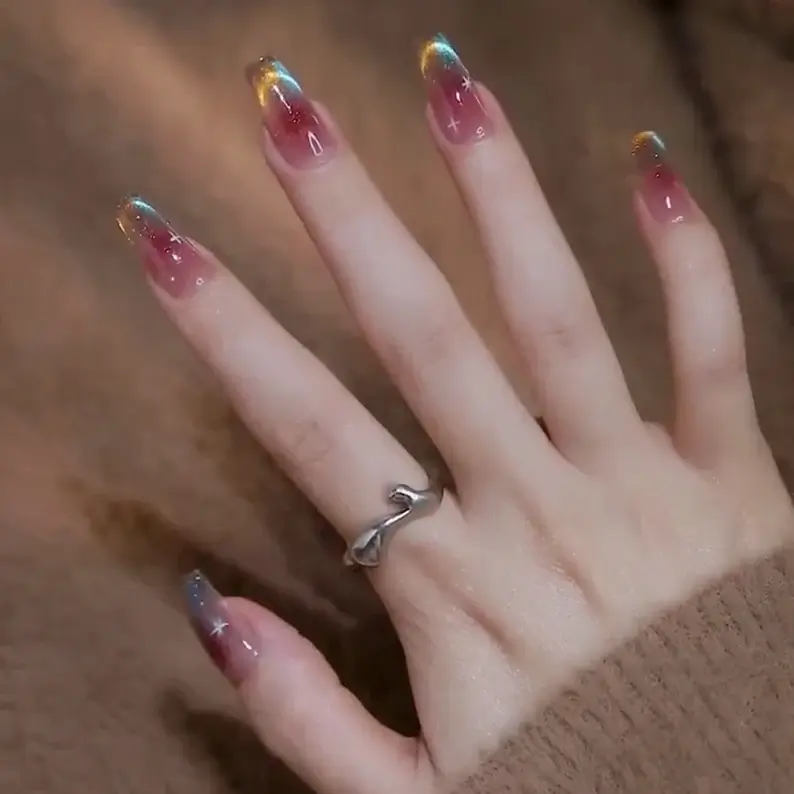 Glamorous Beginnings: A Guide to New Year's Nail Art 2 New years nails 5